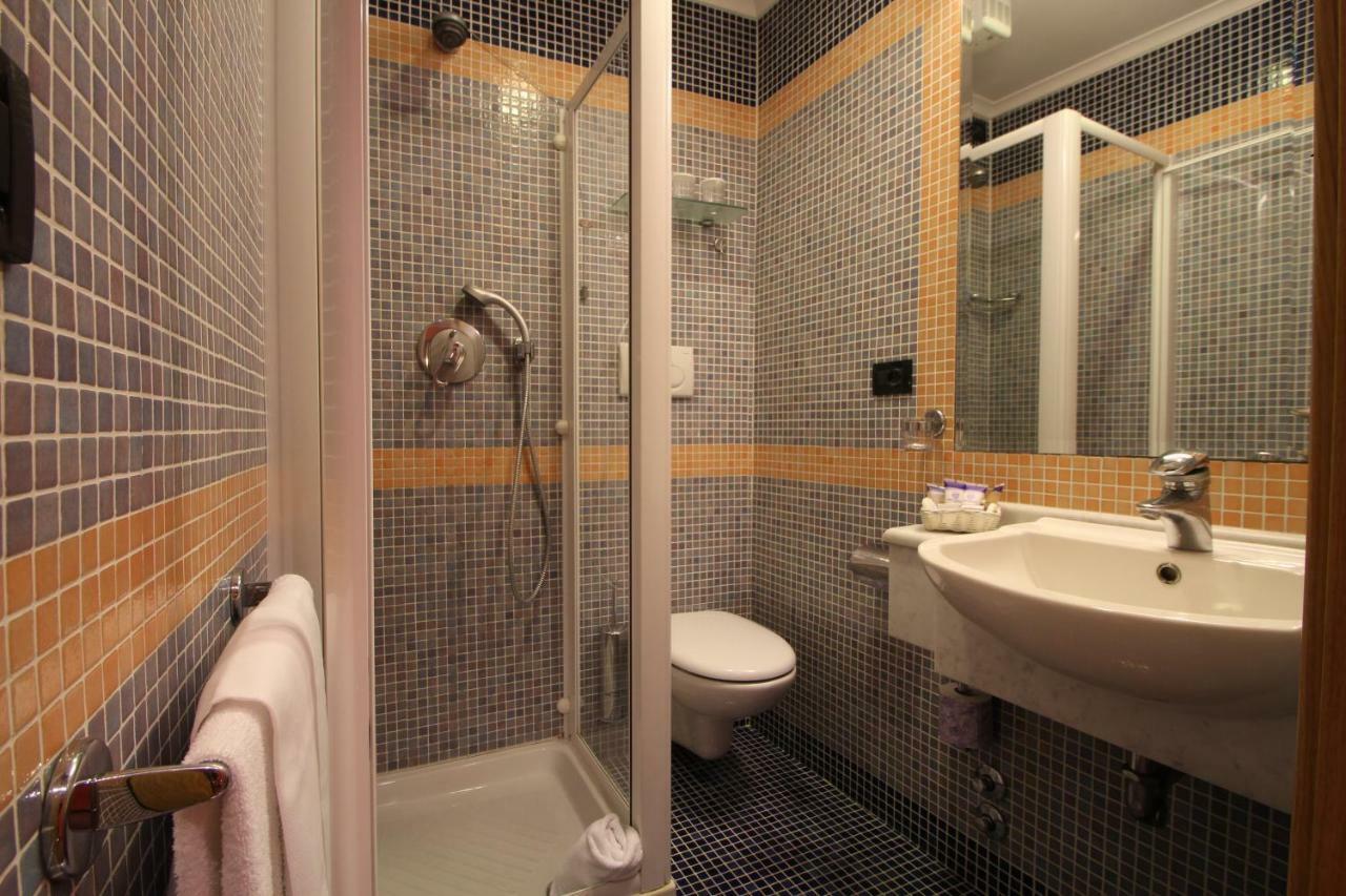 Hotel Portoghesi Ρώμη Εξωτερικό φωτογραφία