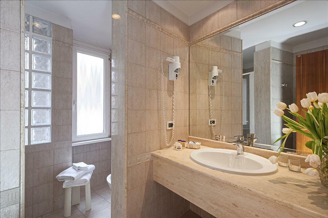 Hotel Portoghesi Ρώμη Εξωτερικό φωτογραφία