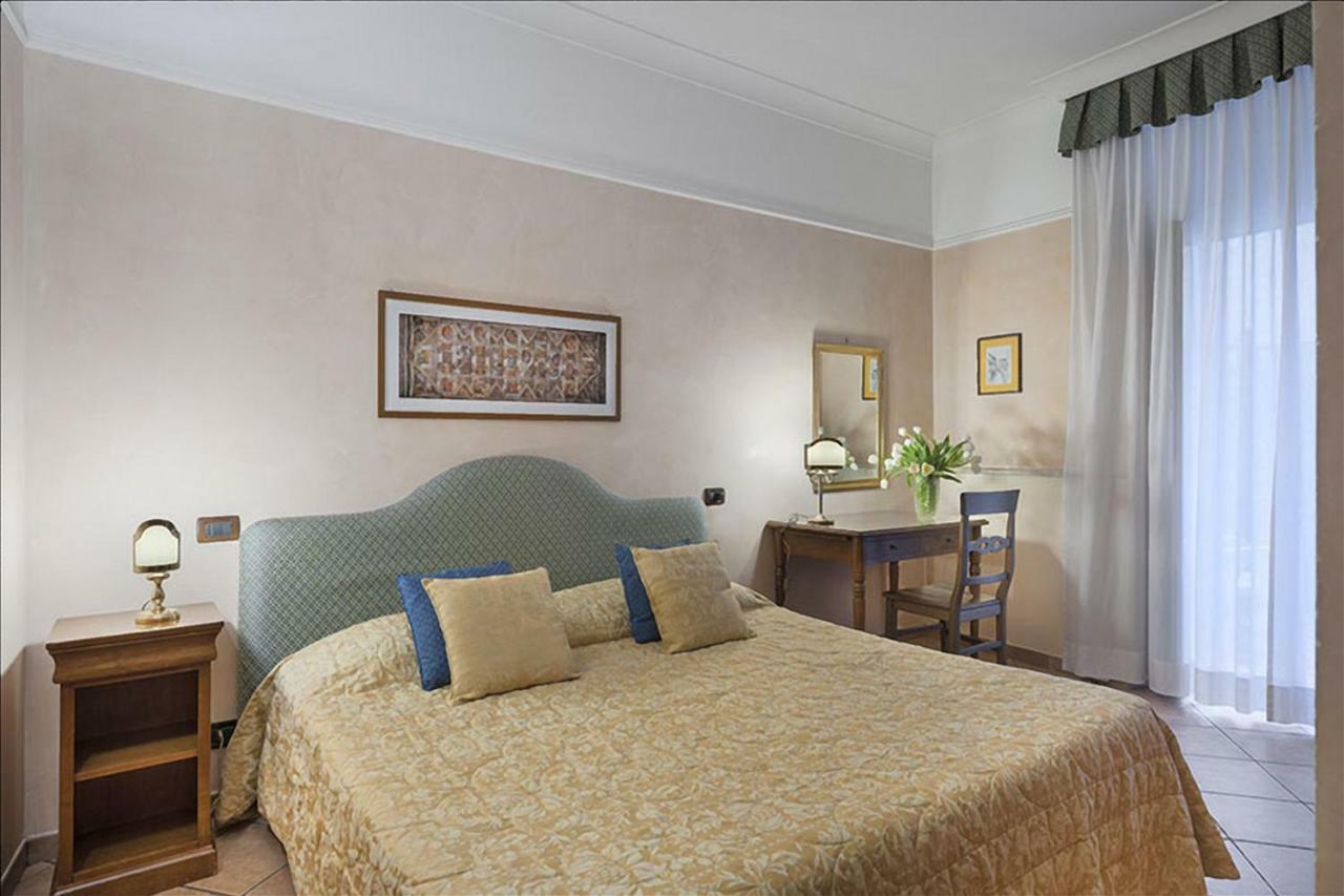 Hotel Portoghesi Ρώμη Εξωτερικό φωτογραφία